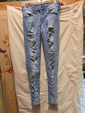 American Eagle Outfitters Light Blue Ripped Skinny Jeans Women's Size 2